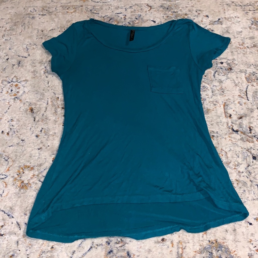 Blue green top
